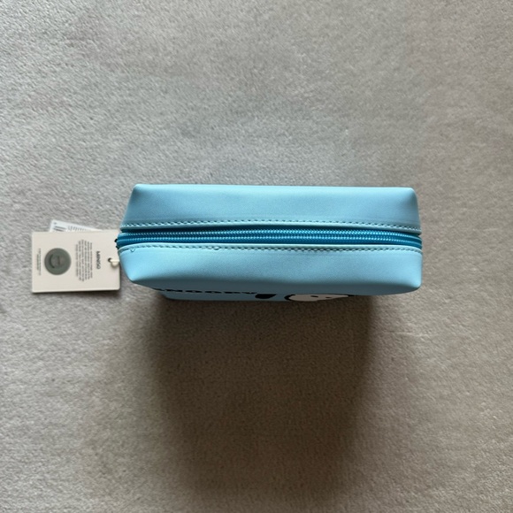 Miniso Snoopy Summer Travel Collection Cosmetic Bag - Picture 7 of 12